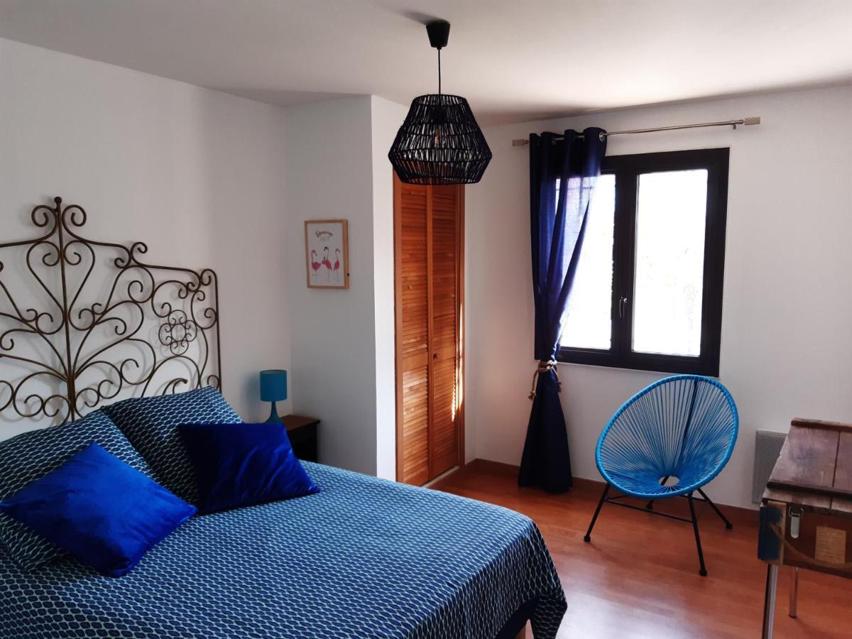 Sous Les Pins Gites Et Chambres D'Hotes La Londe-les-Maures Exterior foto