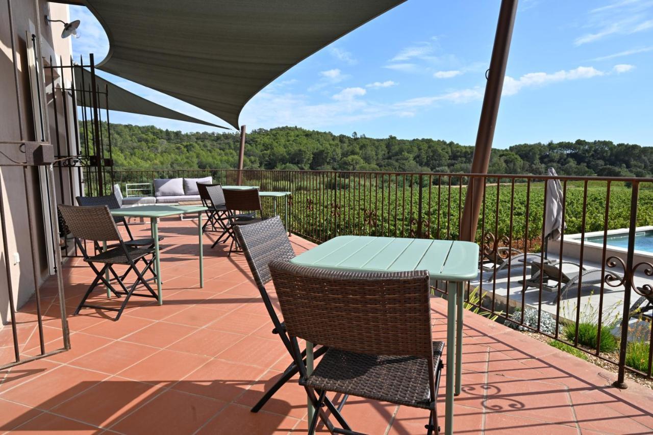 Sous Les Pins Gites Et Chambres D'Hotes La Londe-les-Maures Exterior foto